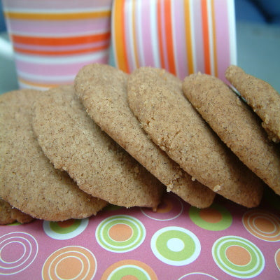 Biscuits à la cannelle : des sablés qui se préparent en un clin d'oeil, plaisent à tous et ont cette petite touche personnelle qui vous fera en reprendre encore un !