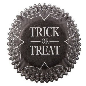 100 mini caissettes wilton pour Halloween : noir avec un message trick or treat