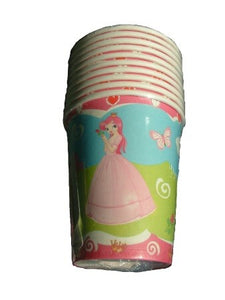 10 gobelets en carton avec des motifs princesses dans un décor féérique avec des papillons. Pour anniversaires, sweet table et fêtes à thème.