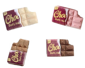 Lot de 4 fèves plaques de chocolat : blanc, lait, noir et fraise