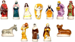 Fèves traditionnelles rperésentant la crèche pour votre galette des rois par lot de 12